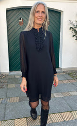 Isalynn – Black Cami Slip Dress