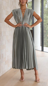 Audrelia – Pleated Midi Dress Deep V Elegant