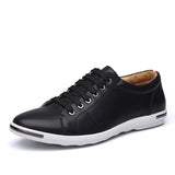 Dolly - Sneakers da donna con punta elegante e dettaglio suola in metallo