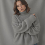 Liora – Women’s Oversized Cashmere Turtleneck Sweater